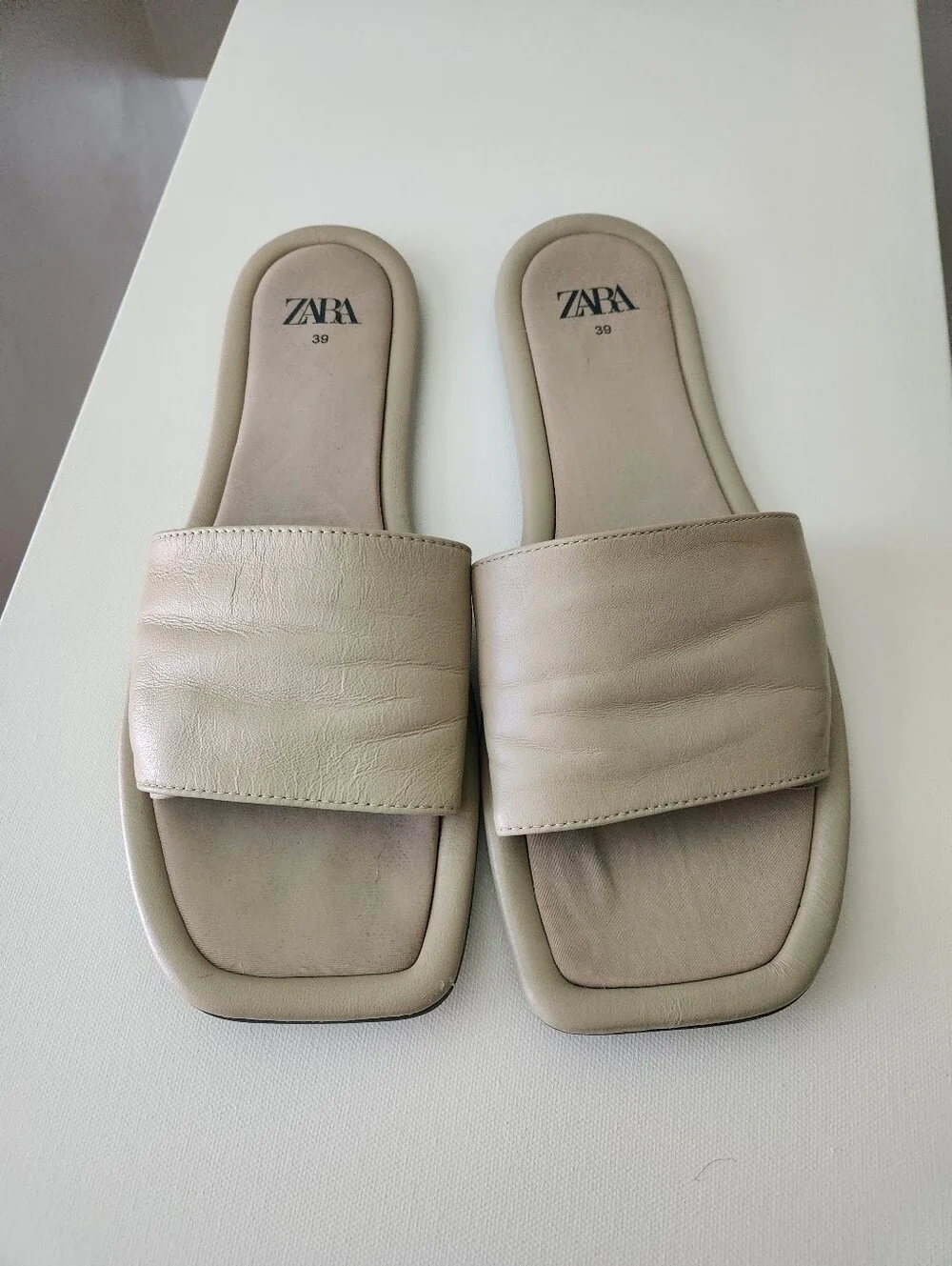 Zara Minimalist Tan Leather Slide Sandals - Picture 2 of 5